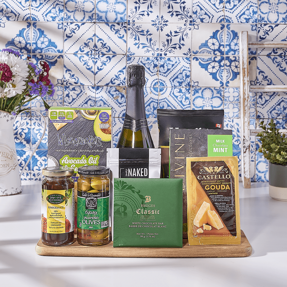 Sweet & Savory Kosher Champagne Basket, kosher gift, kosher, champagne gift, champagne, sparkling wine gift, sparkling wine, Canada delivery