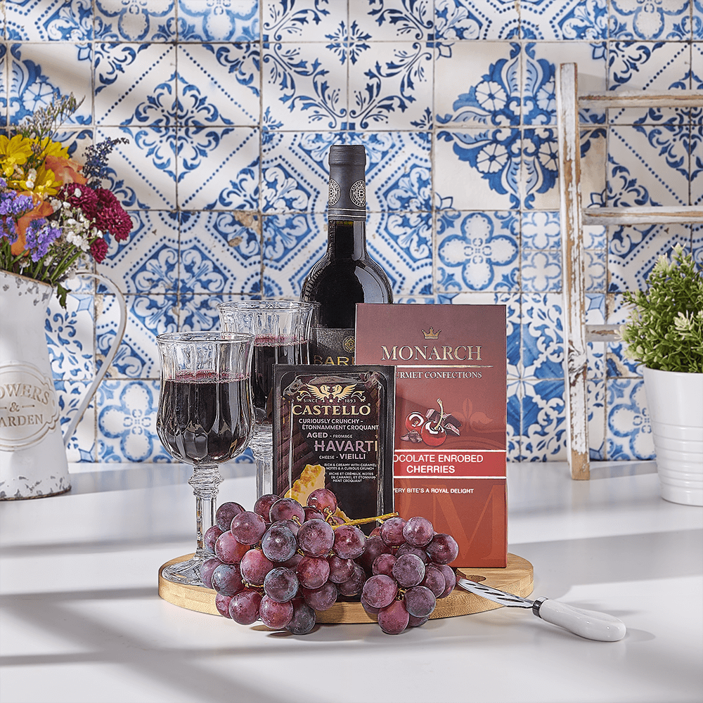 The Kosher Wine, Chocolate &amp; Grapes Gift Set, kosher gift, kosher, wine gift, wine, fruit gift, fruit, Canada delivery