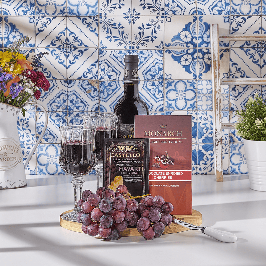 The Kosher Wine, Chocolate & Grapes Gift Set, kosher gift, kosher, wine gift, wine, fruit gift, fruit, Canada delivery